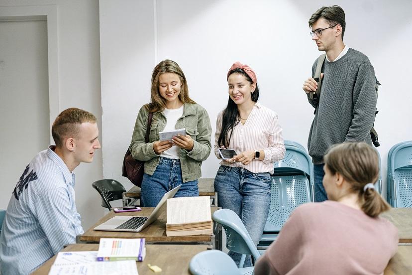 Featured запустила MCP-сервер для PR-агентств, позволяя ИИ-агентам напрямую выполнять рабочие процессы и поиск возможностей