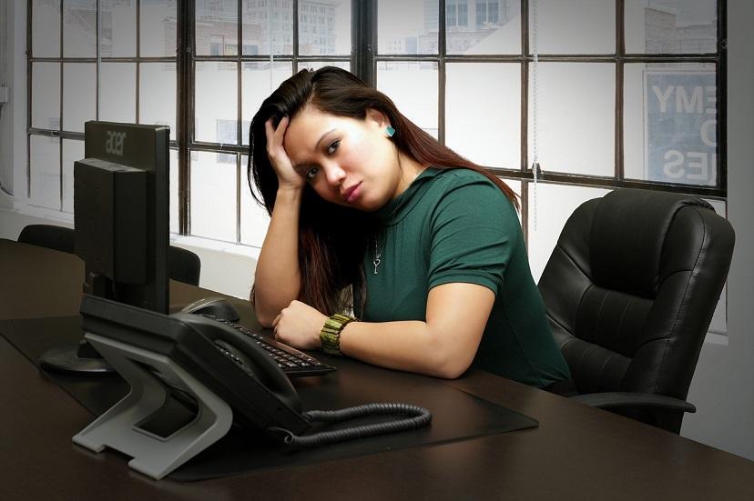 Более половины работников предпочтут увольнение возврату в офис