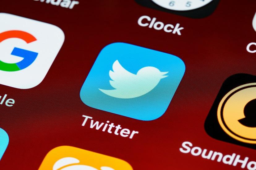 Twitter тестирует функцию подкастов в Spaces